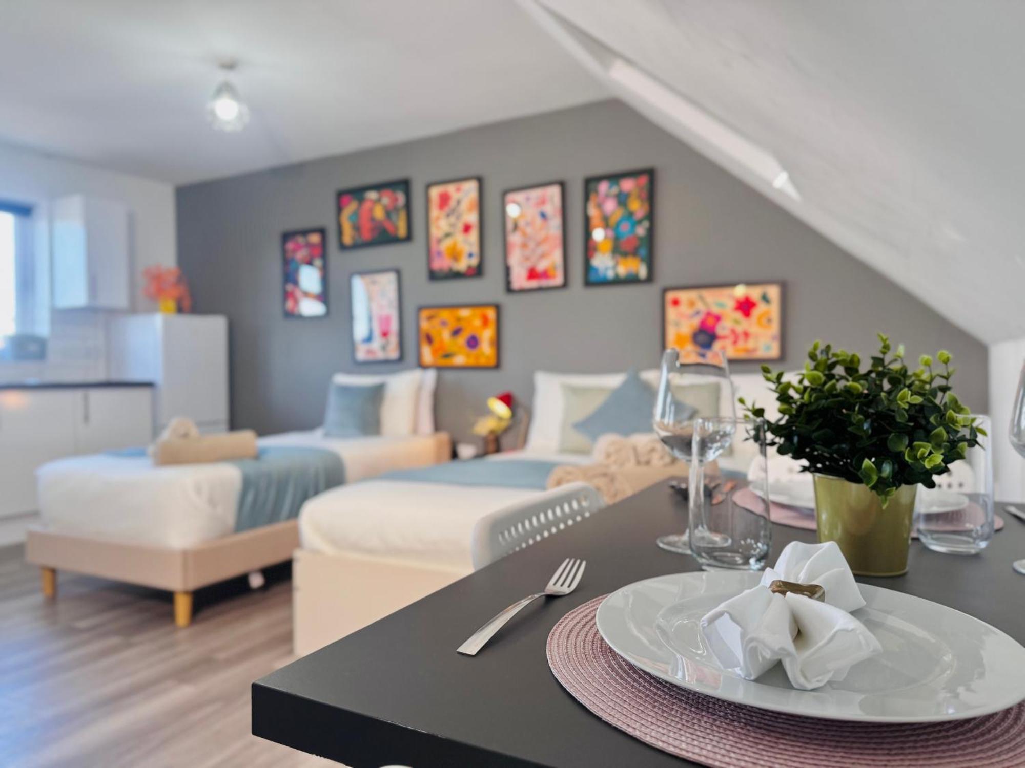 Bright Studio Loft 30Min To Central London Exterior photo